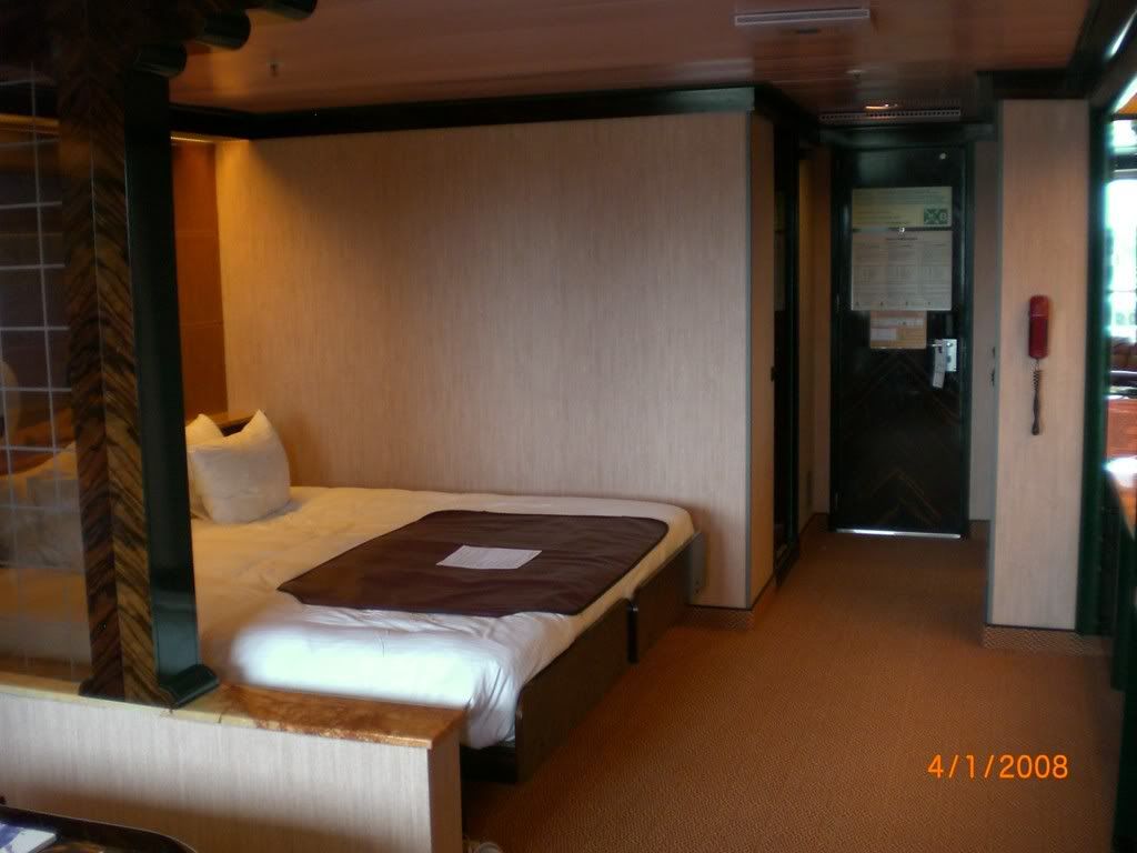 CarnivalElationpenthousesuite3roomU.jpg