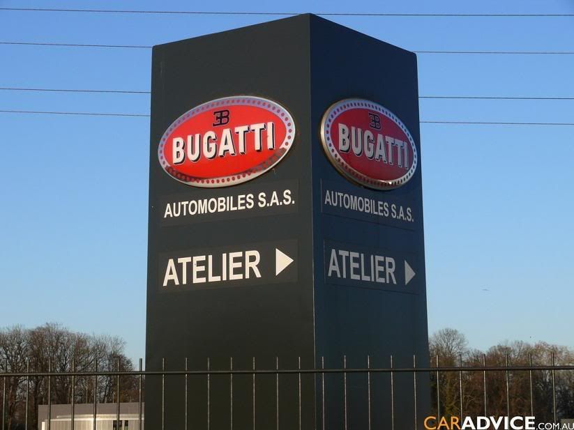 veyron-review-bugatti-sign.jpg