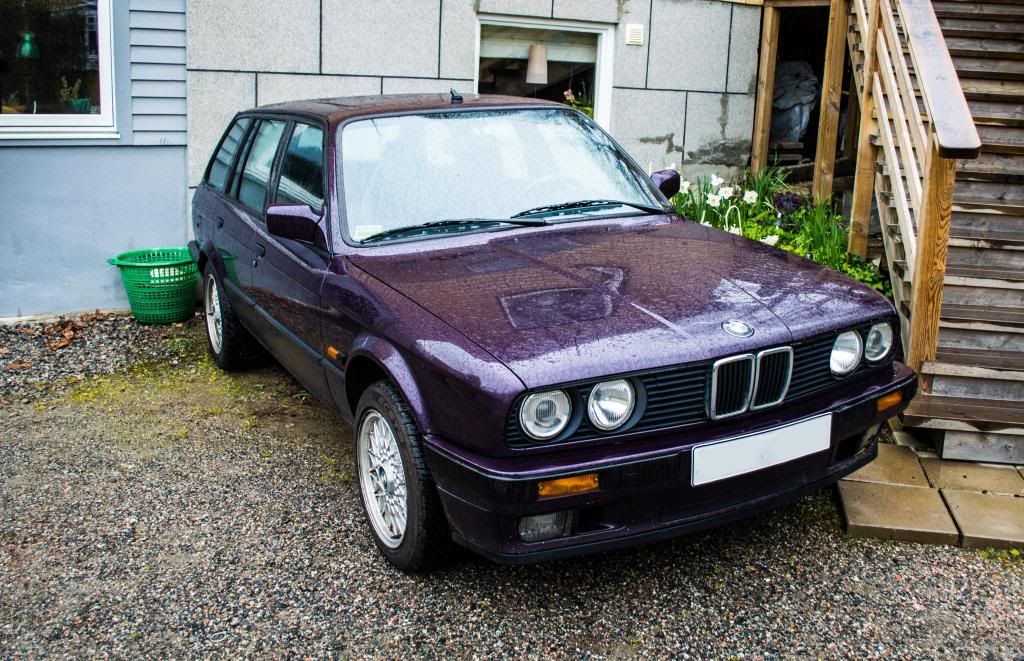 http://i163.photobucket.com/albums/t309/Zmile4ever/Blandade%20bil%20bilder/BMW%20E30%20318i%20-94/DSC_0097-1_zps9ebcc3a7.jpg