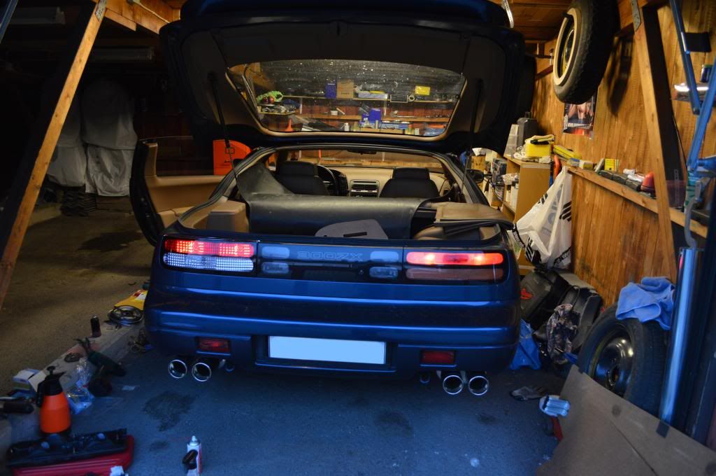 http://i163.photobucket.com/albums/t309/Zmile4ever/Blandade%20bil%20bilder/Nissan%20300ZX%20Z32%20TwinTurbo%201997/DSC_0011_zpse4586e46.jpg