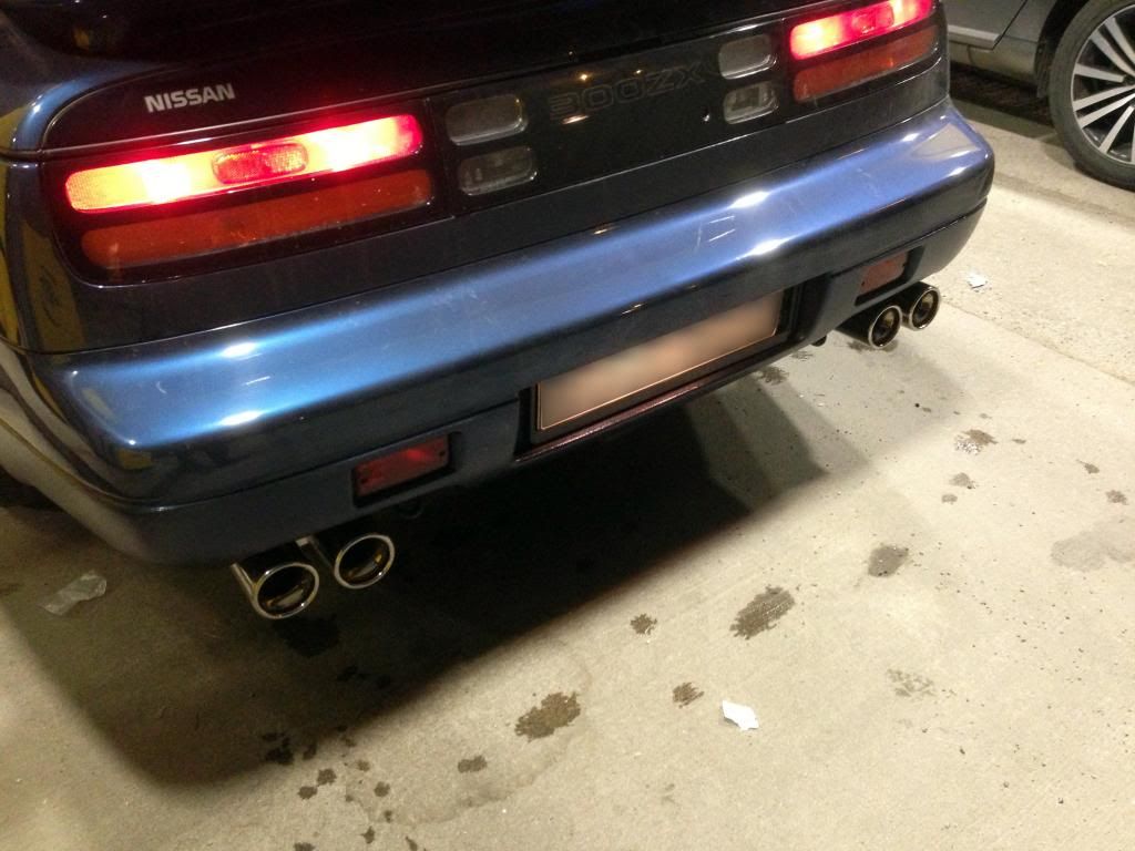 http://i163.photobucket.com/albums/t309/Zmile4ever/Blandade%20bil%20bilder/Nissan%20300ZX%20Z32%20TwinTurbo%201997/IMG_2806_zpsf46ccbb0.jpg