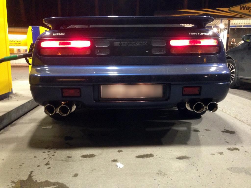 http://i163.photobucket.com/albums/t309/Zmile4ever/Blandade%20bil%20bilder/Nissan%20300ZX%20Z32%20TwinTurbo%201997/IMG_2807_zpsc166e48e.jpg