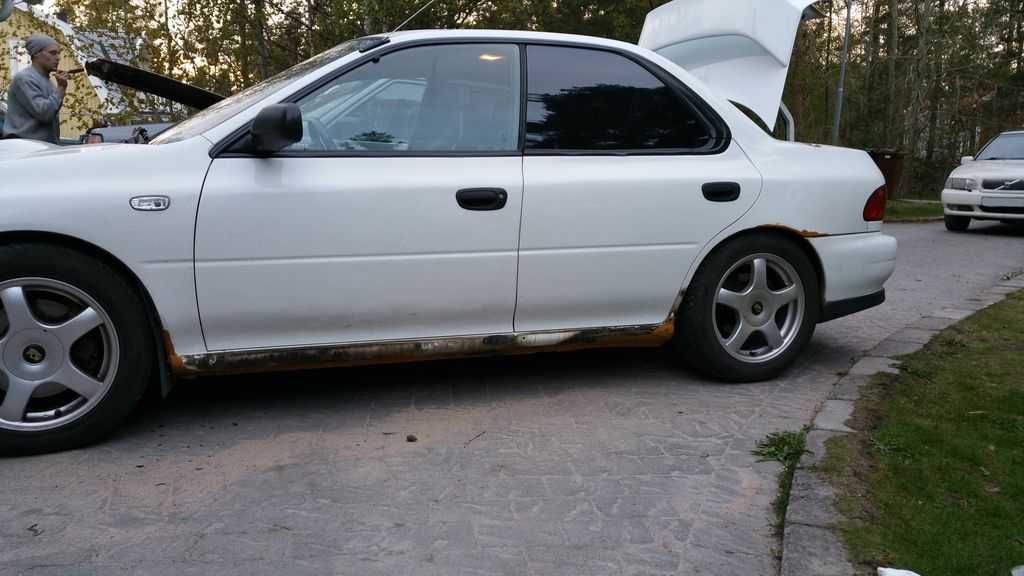 http://i163.photobucket.com/albums/t309/Zmile4ever/Blandade%20bil%20bilder/Subaru%20Impreza%20GT%20-99/2015-05-11%2020.32.58_zpstlfjgqsf.jpg