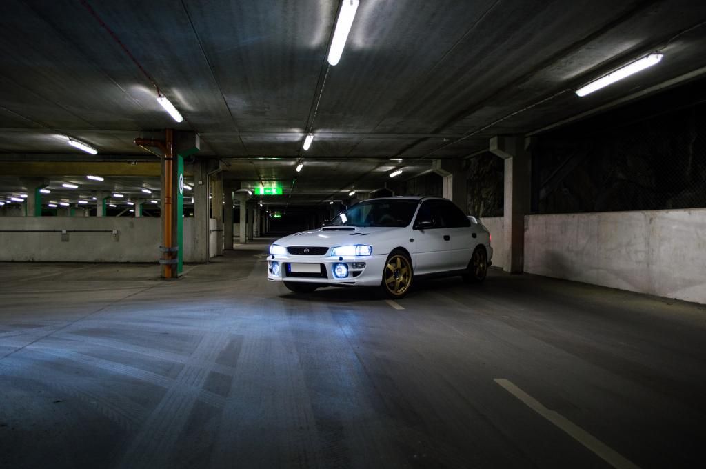 http://i163.photobucket.com/albums/t309/Zmile4ever/Blandade%20bil%20bilder/Subaru%20Impreza%20GT%20-99/DSC_0001-1_zps53aea6e9.jpg