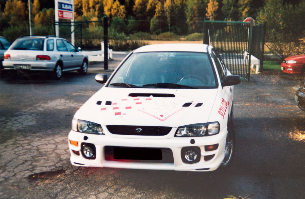 http://i163.photobucket.com/albums/t309/Zmile4ever/Blandade%20bil%20bilder/Subaru%20Impreza%20GT%20-99/DSC_0004-2_zps78tux56k.jpg