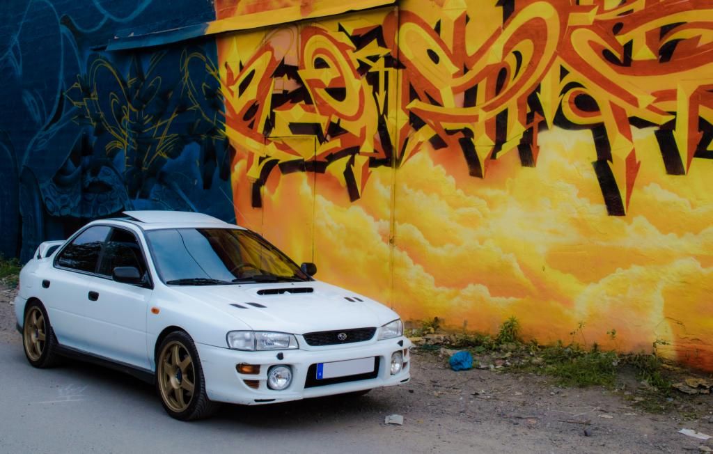 http://i163.photobucket.com/albums/t309/Zmile4ever/Blandade%20bil%20bilder/Subaru%20Impreza%20GT%20-99/DSC_0041-30-1_zps99d19a80.jpg