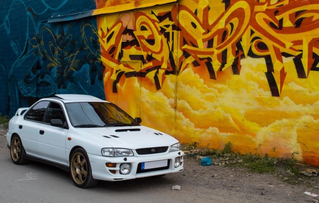 http://i163.photobucket.com/albums/t309/Zmile4ever/Blandade%20bil%20bilder/Subaru%20Impreza%20GT%20-99/DSC_0041-30_zps7aae67f1.jpg
