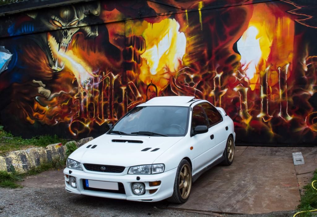 http://i163.photobucket.com/albums/t309/Zmile4ever/Blandade%20bil%20bilder/Subaru%20Impreza%20GT%20-99/DSC_0050-33_zps68986845.jpg