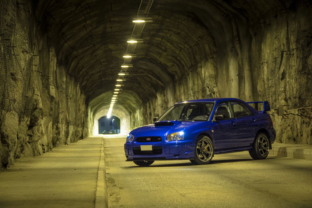 http://i163.photobucket.com/albums/t309/Zmile4ever/Blandade%20bil%20bilder/Subaru%20Impreza%20WRX%20STi%20-04/DSC_0451_zpsushvet9f.jpg