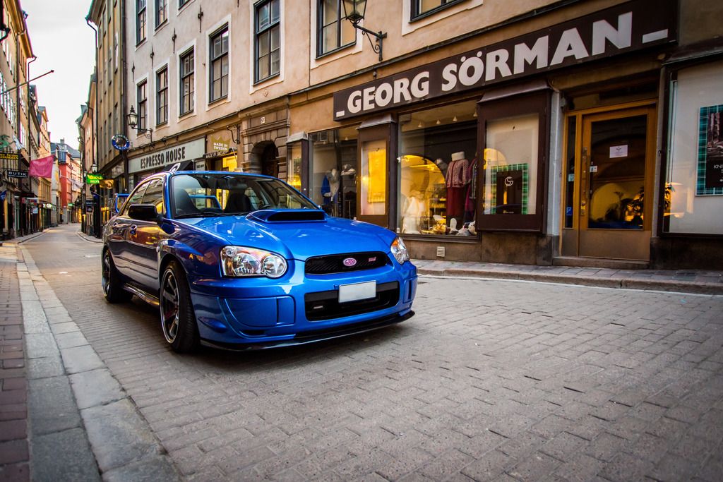 http://i163.photobucket.com/albums/t309/Zmile4ever/Blandade%20bil%20bilder/Subaru%20Impreza%20WRX%20STi%20-04/DSC_3320-3_zpsknrcyhgl.jpg