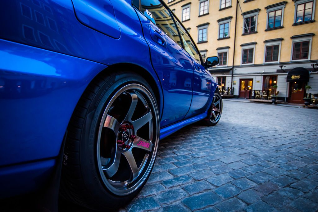 http://i163.photobucket.com/albums/t309/Zmile4ever/Blandade%20bil%20bilder/Subaru%20Impreza%20WRX%20STi%20-04/DSC_3338-2_zpshfsuduvc.jpg