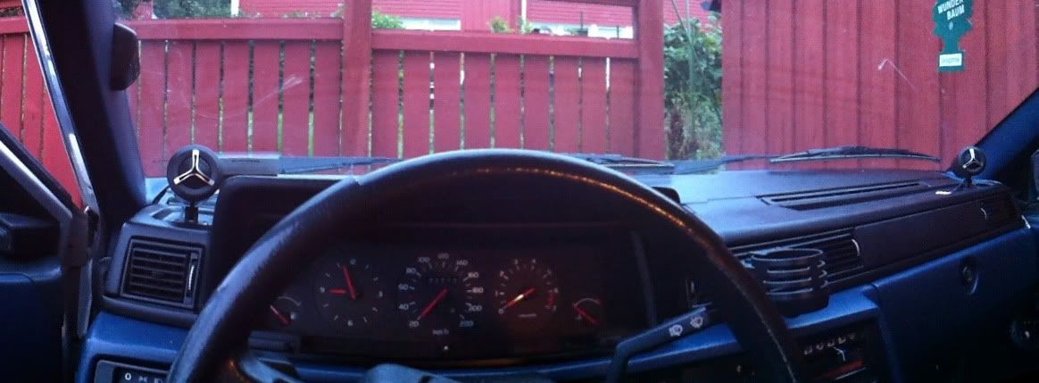 http://i163.photobucket.com/albums/t309/Zmile4ever/Volvo%20744%20GLE/IMG_1432.jpg
