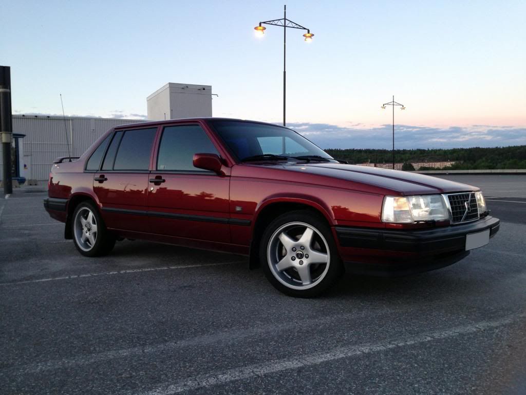 http://i163.photobucket.com/albums/t309/Zmile4ever/Volvo%20940%20Turbo%2095/2013-06-04215149_2_zps36470857.jpg