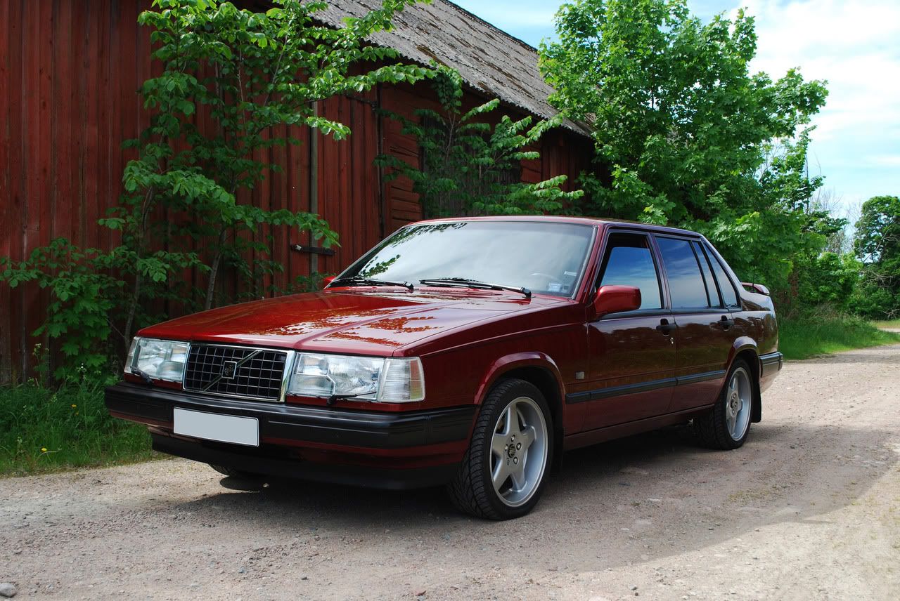 http://i163.photobucket.com/albums/t309/Zmile4ever/Volvo%20940%20Turbo%2095/DSC_0069_2.jpg