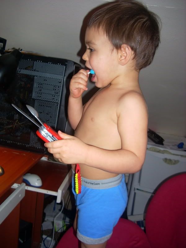 [Linked Image from i163.photobucket.com]