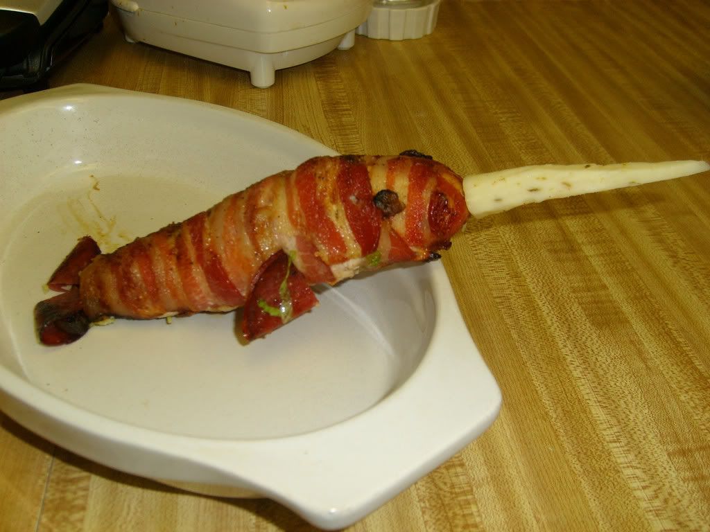 http://i163.photobucket.com/albums/t319/Kristian_Maria/Prosinec%202008%20a%20dal/270774_tafkindabacon-chickennarwhal.jpg