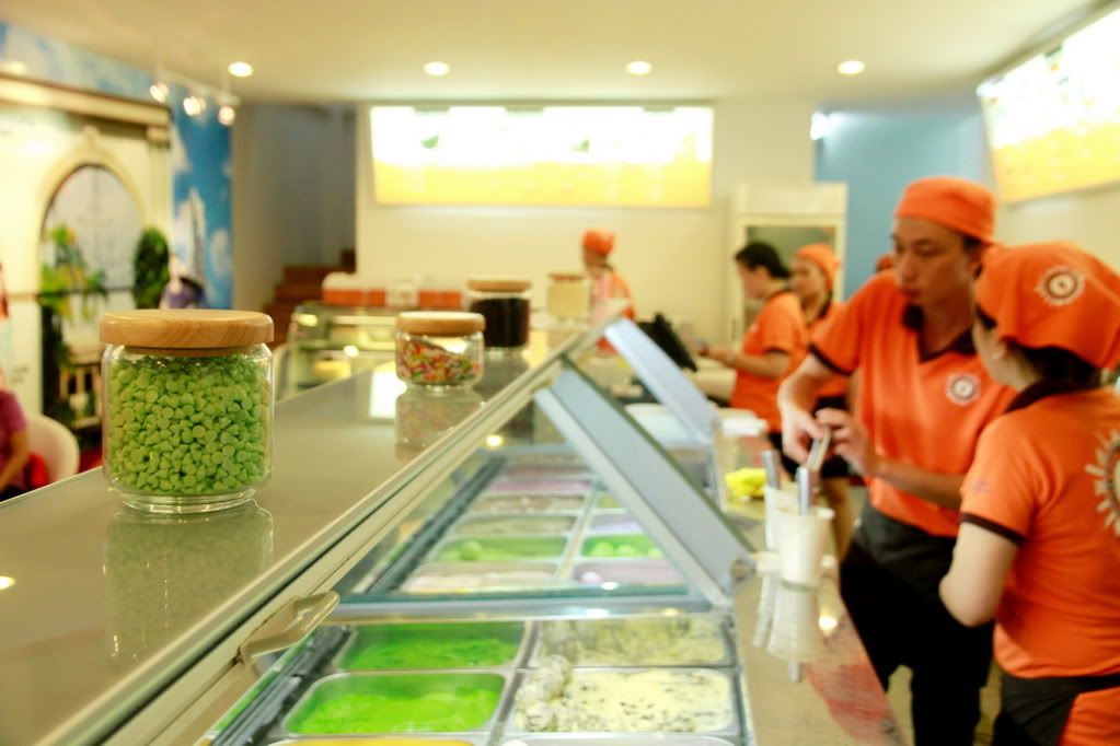 Quán kem mới cho những ngày nắng nóng thêm..mát lạnh - 2
